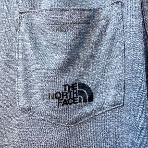 The North Face Performance Flashdry Gray Tank - Picture 3 of 12